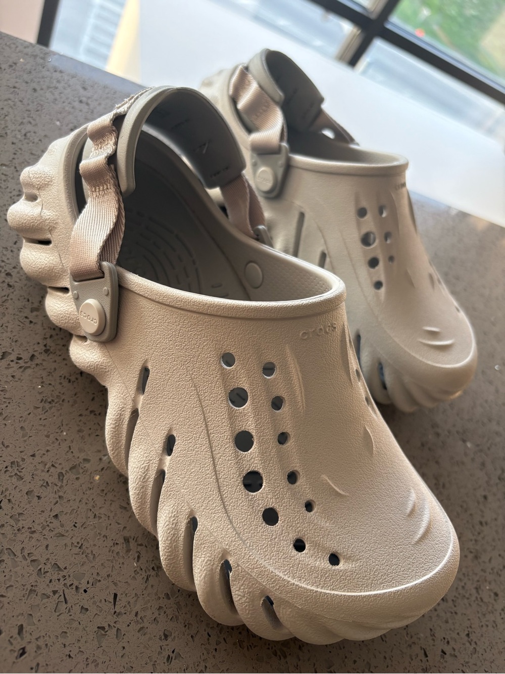 Men’s/women’s Crocs Classic atmosphere/white  Clog with Backstrap